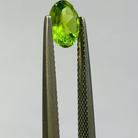 تصویر نگین زبرجد اصل سایز 8*6 میلی‌متر 