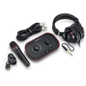 تصویر پکیج استودیویی کارت صدا، میکروفون و هدفون فوکوسرایت مدل Vocaster One Studio Focusrite Vocaster One Studio