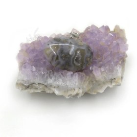 تصویر آویز مدل بیضیِ کهربا 