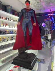 تصویر فیگور سوپرمن چراغدار کیفیت فوق العاده 50 سانتی 