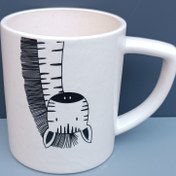 تصویر ماگ طرح زرافه مدل استوانه ای بلند