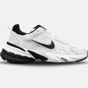 تصویر کتانی نایکی V2K Nike V2K sneakers