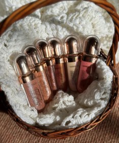 تصویر لیپ گلاس Hexabeauty 