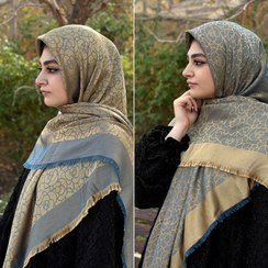 تصویر روسری نخ ابریشم ژاکارد لمه قواره۱۴۰طرح گل شنل - طلایی سورمه ای 
