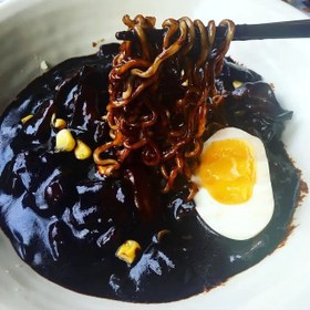 تصویر سس لوبیا سیاه ( بلک بین ) ۲۲۶ گرم لی کوم کی ا Black bean sauce lee kum kee Black bean sauce lee kum kee
