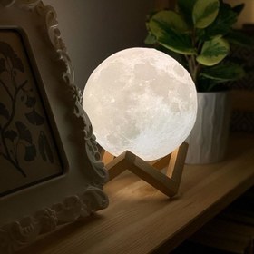 تصویر چراغ خواب ماه طرح قلبی و دایره moon lamp