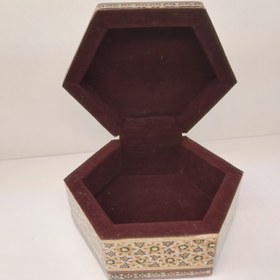 تصویر جعبه جواهرات شش ضلعی 