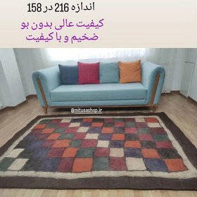 تصویر نمد فرش دستبافت بانوی ترکمن طرح رنگی 