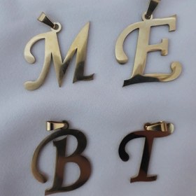 تصویر پلاک حروف انگلیسی آویزی استیل رنگ ثابت گردنبند 