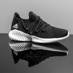 تصویر کفش ورزشی Adidas مردانه مشکی زیره سفید مدل River 