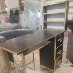 تصویر میز ناخن تک نفره همراه استند مشکی و سفید ارسال به سراسر ایران هزینه ارسال به عهده ی خود مشتری می باشد 