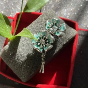 تصویر کد A-229 | گل سینه گل سوسن 