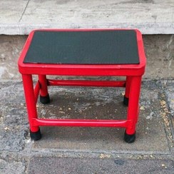 تصویر چهارپایه فلزی لوله‌ای کوتاه 