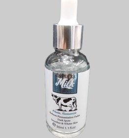تصویر سرم و لکه بر صورت شیر گاو 30میل milk whitening