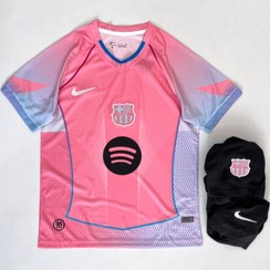 تصویر لباس فوتبال لامین یامال مدل 2025 رنگ صورتی 