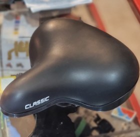 تصویر زین پهن کلاسیک دوچرخه Wide classic bicycle saddle