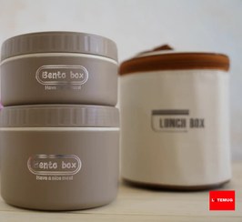 تصویر ظرف غذا دوتیکه داخل استیل گنجایش 1200میل همراه با کیف عایق حرارت لانچ بگ از برند بنتو Bento ظرف غذا و لانچ باکس مناسب مدرسه و محل کار و ...