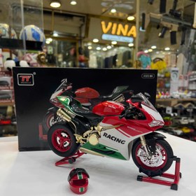 تصویر موتور دودزا کلید خور دوگاتی چراغ دار گاز خور شارژی کلاه ماسکت دار پایه های نگه دارنده دارد 