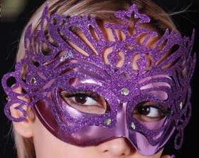 تصویر نقاب بالماسکه زنانه با رنگبندی و طرح بندی متنوع بسیار جذاب و خاص masquerade mask