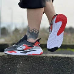 تصویر کفش ورزشی مردانه مشکی قرمز مدل Pumash 