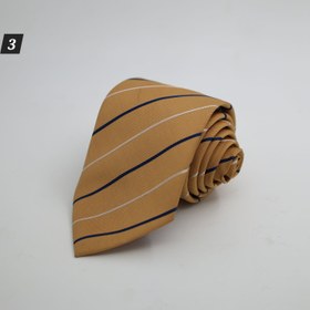 تصویر کراوات و دستمال جیب طرح دار 