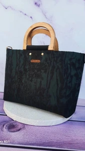 تصویر فروشگاه ققنوس گالری