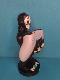 تصویر هولدر دسته ps5,ps4 طرح فیگور گوست شخصیت کال آف دیوتی 