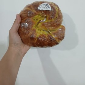 تصویر فطیر پیچ پیچ با مغز حلوا 