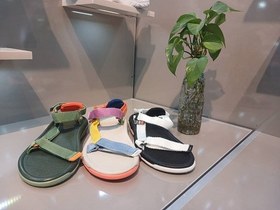 تصویر دمپایی حمام برانز 