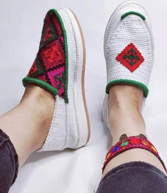 تصویر گیوه طرح ارغوان 