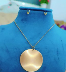 تصویر رومانتویی طلایی 