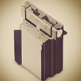 تصویر سرپروفیل ترمزدار rehau