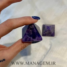 تصویر هرم سنگ آمیتیست 