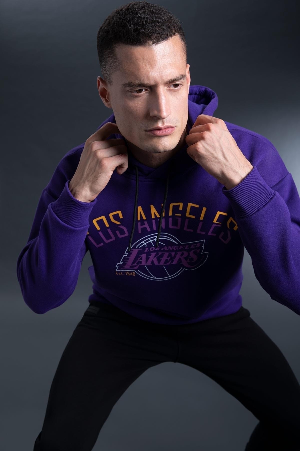 Navy Man Comfort Fit NBA Los Angeles Lakers Licensed Sweatshirt