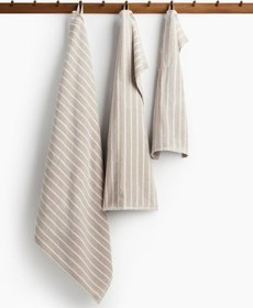 تصویر حوله حمام راه راه اچ اند ام هوم 