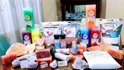 تصویر پک نمک معدنی اقتصادی (تخفیف ویژه‌ ) ۲کیلو نمک صورتی، ۲کیلو دلنمک جهرم،یک کیلو نمک آبی سمنان+ هدیه= نمک خاکستری به ارزش ۵۰ هزارتومن - ریزنمکدانی 