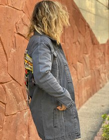 تصویر کت جین با تکه های کاملا دستدوز زنانه Handmade denim jacket