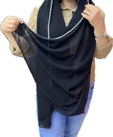 تصویر شال مجلسی کرپ مشکی حاشیه یک طرف مروارید سفید black-crepe-evening-scarf-white-pearl-edge