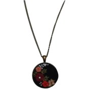 تصویر گردنبند گلدوزی گل سرخ شب 