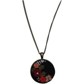 تصویر گردنبند گلدوزی گل سرخ شب 