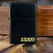 تصویر فندک تمام مشکی طرح زیپو با شعله سنگی zippo