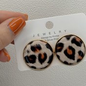 تصویر گوشواره پلنگی رنگ ثابت و استیل - یک 