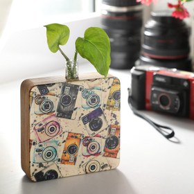 تصویر گلدان چوبی طرح دوربین عکاسی 