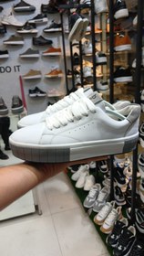 تصویر ونس کتونی برشکا مردونه سفید Vans katoni bershka