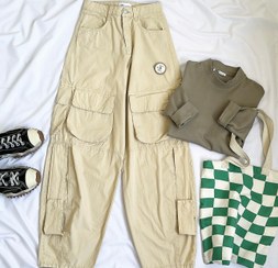 تصویر شلوار کارگو کرمی ۸ جیب 