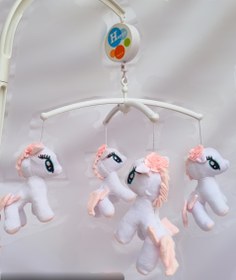 تصویر آویز تخت کودک پونی 