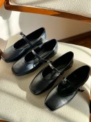 تصویر مینیمال چرمی 