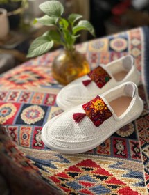 تصویر گیوه زنانه سوزندوزی 