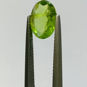 تصویر نگین زبرجد اصل آفریقا سایز 10*8 تراش بیضی 