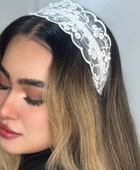 تصویر تل گیپوری طرح گل بابونه سفید 
